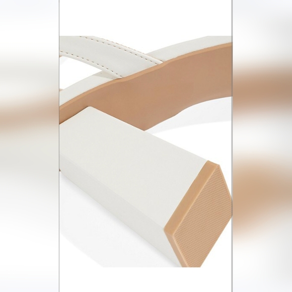 Raid Block Heel Sandal - Picture 6 of 9